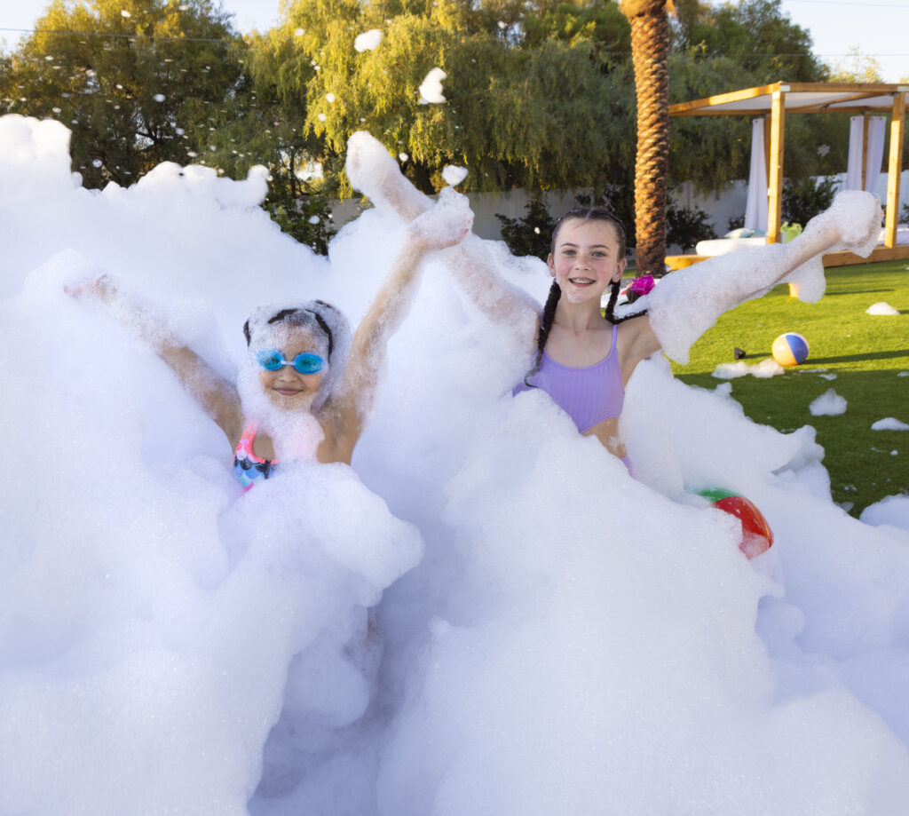 freddy frog's foam party little girls